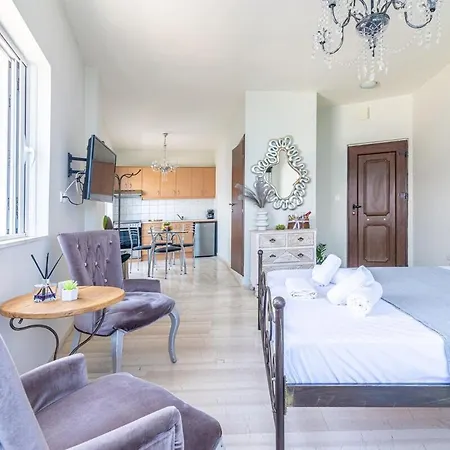 Seaside With View In The Heart Of * Chersonissos