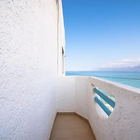 Appartement Seaside With View In The Heart Of